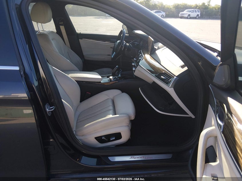 2017 BMW 5er VIN WBAJE7C30HG479248 IAAI salvage auction — NORMAL WEAR, Salvage Title, sold $3,900 on 2026-07-17 (photo 5)