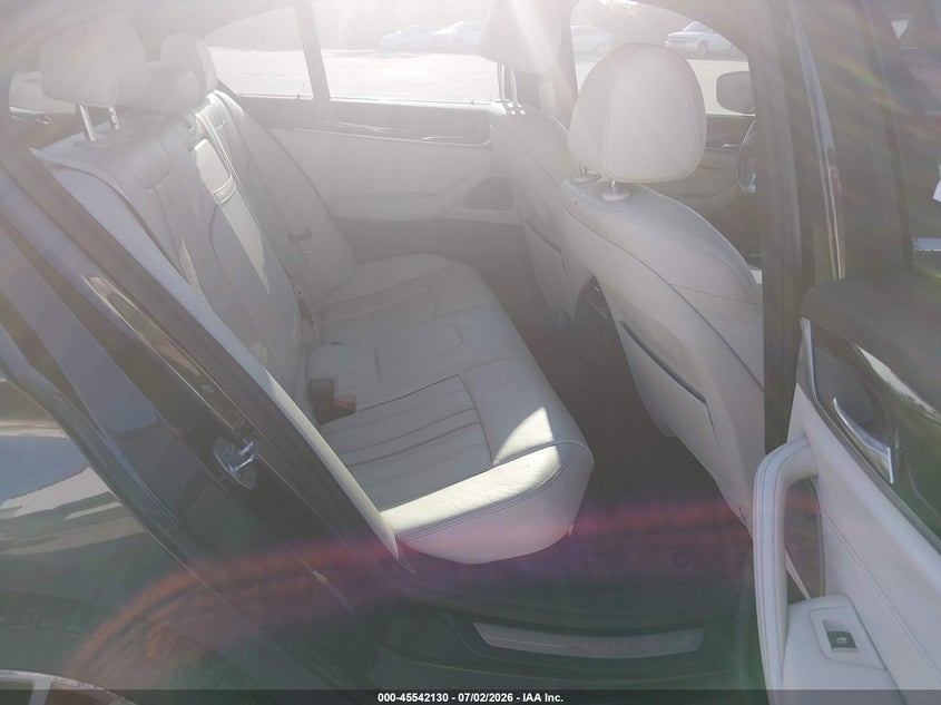 2017 BMW 5er VIN WBAJE7C30HG479248 IAAI salvage auction — NORMAL WEAR, Salvage Title, sold $3,900 on 2026-07-17 (photo 8)