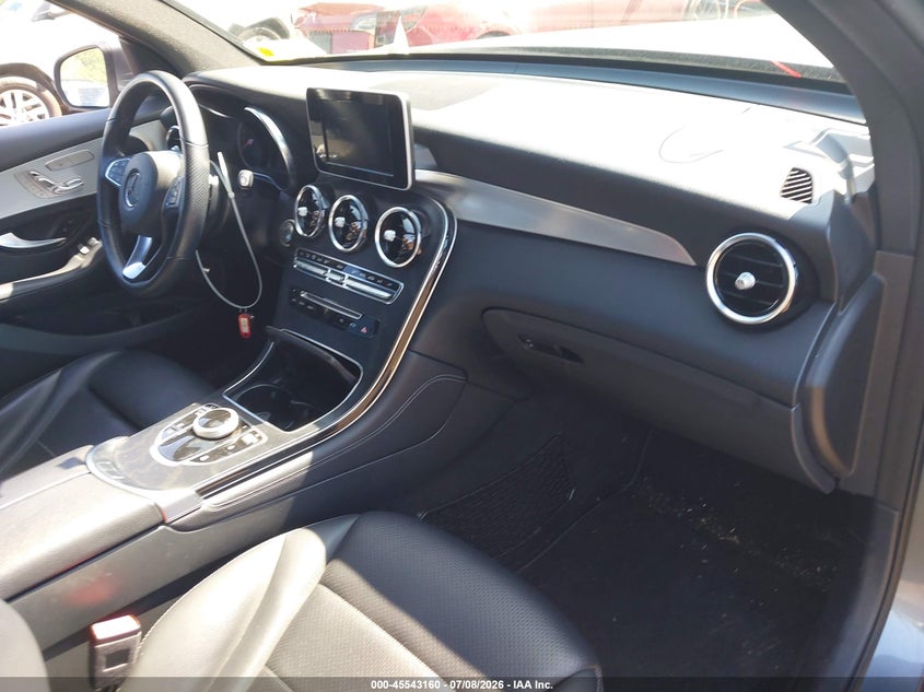 2019 Mercedes-benz Glc VIN WDC0G4KB6KV152284 IAAI salvage auction — FRONT END, Salvage Title, sold $10,550 on 2026-07-14 (photo 5)