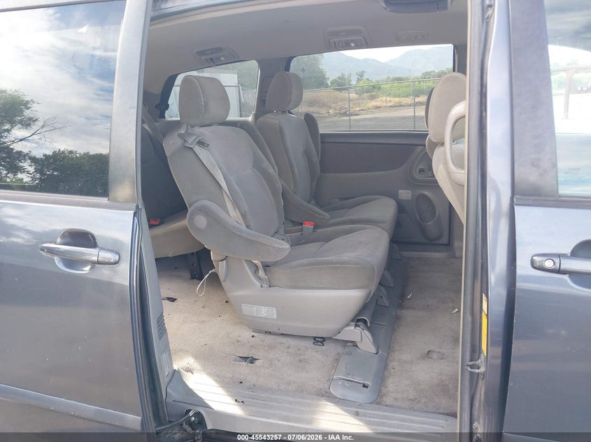 2006 Toyota Sienna VIN 5TDZA23C46S398163 IAAI salvage auction — REAR END, Salvage (Utah), sold $850 on 2026-07-23 (photo 8)