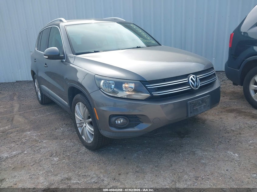 2015 Volkswagen Tiguan VIN WVGAV7AX5FW569275 IAAI salvage auction — NORMAL WEAR, Clear (California), sold $475 on 2026-07-29 (photo 1)