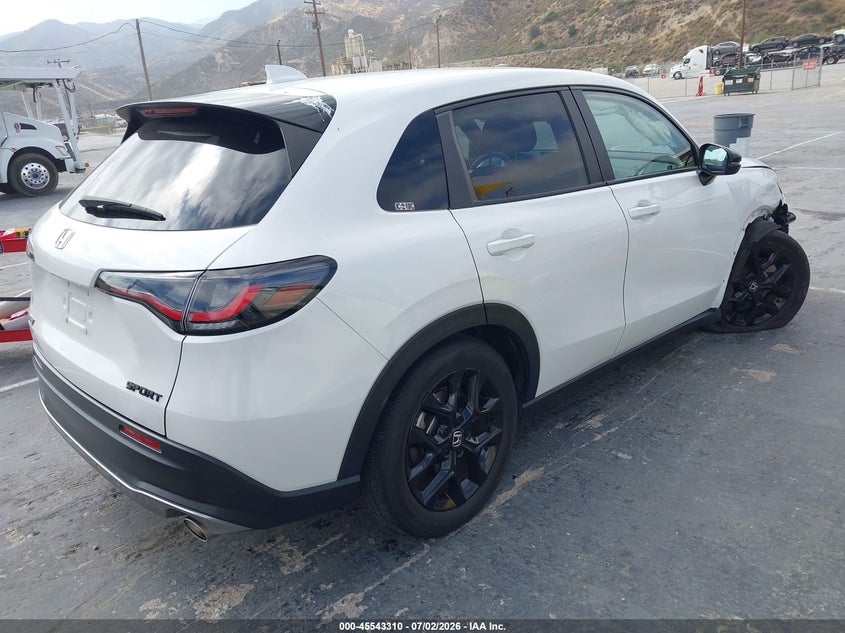 2025 Honda Hr-v VIN 3CZRZ1H55SM701100 IAAI salvage auction — RIGHT FRONT, Salvage Title, sold $9,950 on 2026-08-19 (photo 4)