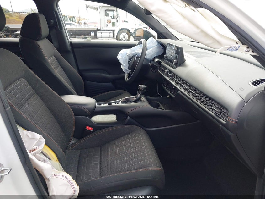 2025 Honda Hr-v VIN 3CZRZ1H55SM701100 IAAI salvage auction — RIGHT FRONT, Salvage Title, sold $9,950 on 2026-08-19 (photo 5)