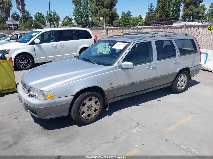 2000 Volvo V70 VIN YV1LZ56D6Y2666350 IAAI salvage auction — NORMAL WEAR, Clear - Dealer Only (California), sold $400 on 2026-07-20 (photo 2)