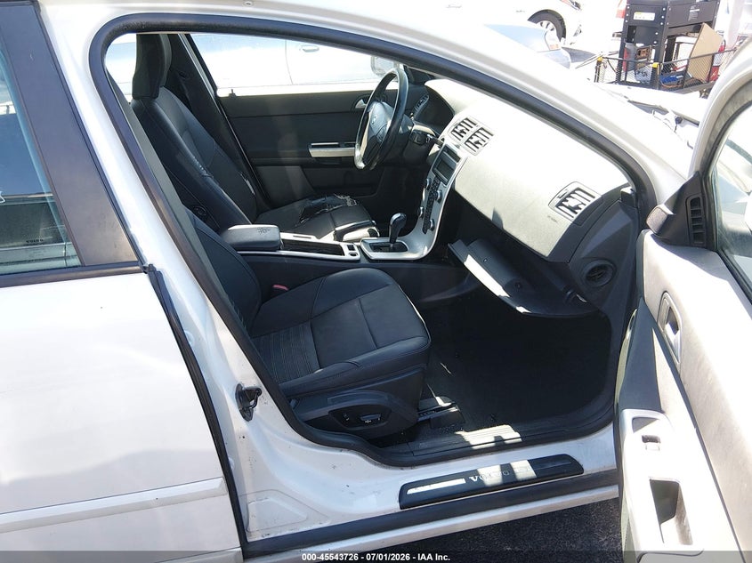 2010 Volvo S40 VIN YV1390MSXA2500536 IAAI salvage auction — NORMAL WEAR, Clear (California), sold $100 on 2026-07-31 (photo 5)