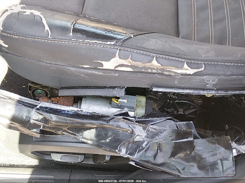 2010 Volvo S40 VIN YV1390MSXA2500536 IAAI salvage auction — NORMAL WEAR, Clear (California), sold $100 on 2026-07-24 (photo 6)