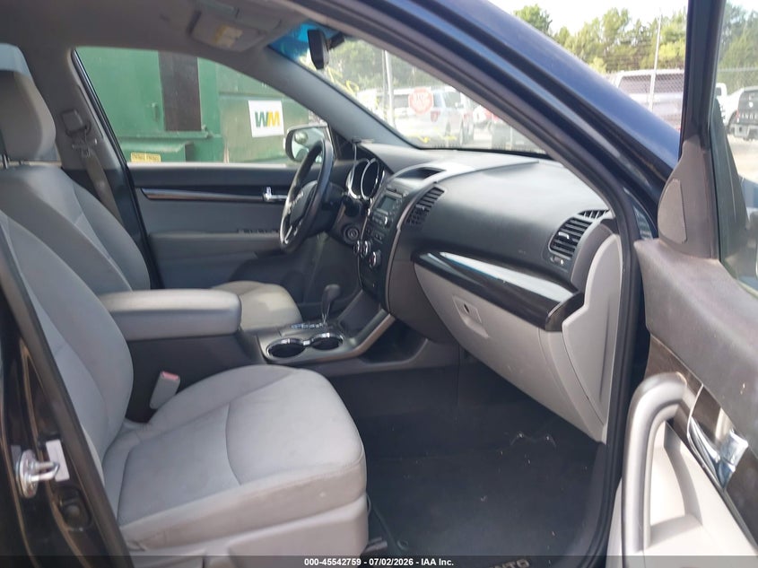 2012 Kia Sorento VIN 5XYKT4A6XCG260673 IAAI salvage auction — NORMAL WEAR, Clear - Public Restricted (Oklahoma), sold $325 on 2026-07-29 (photo 5)