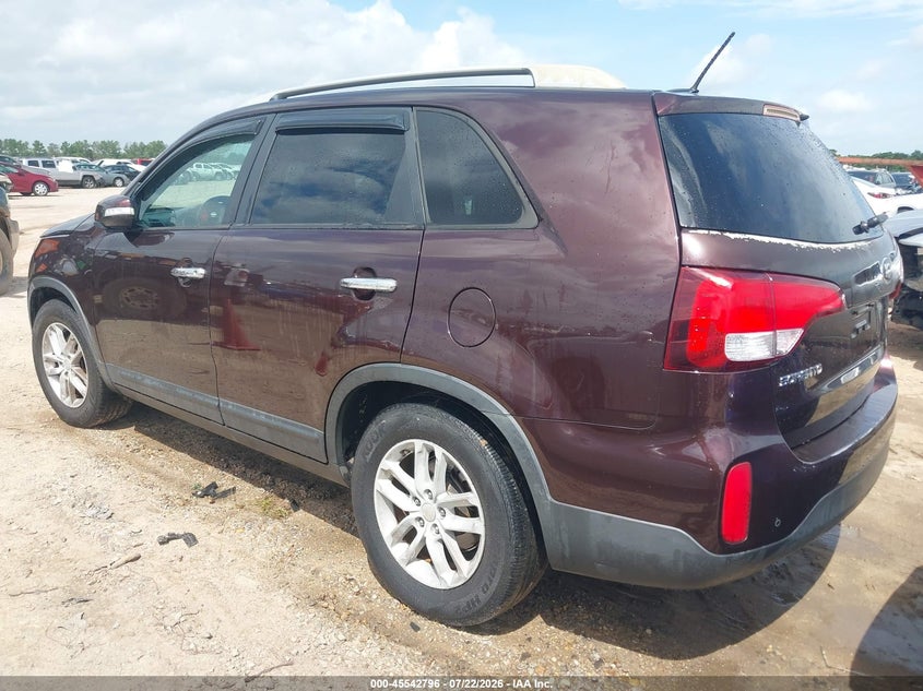 2015 Kia Sorento VIN 5XYKT4A62FG658917 IAAI salvage auction — NORMAL WEAR, Clear (Alabama), sold $325 on 2026-07-28 (photo 3)