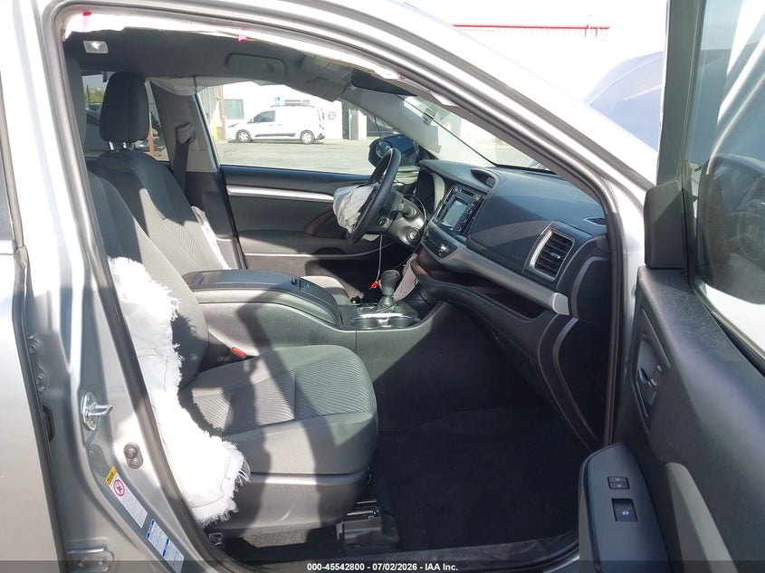 2019 Toyota Highlander VIN 5TDBZRFH3KS701437 IAAI salvage auction — FRONT END, Salvage (California), sold $3,800 on 2026-07-17 (photo 5)