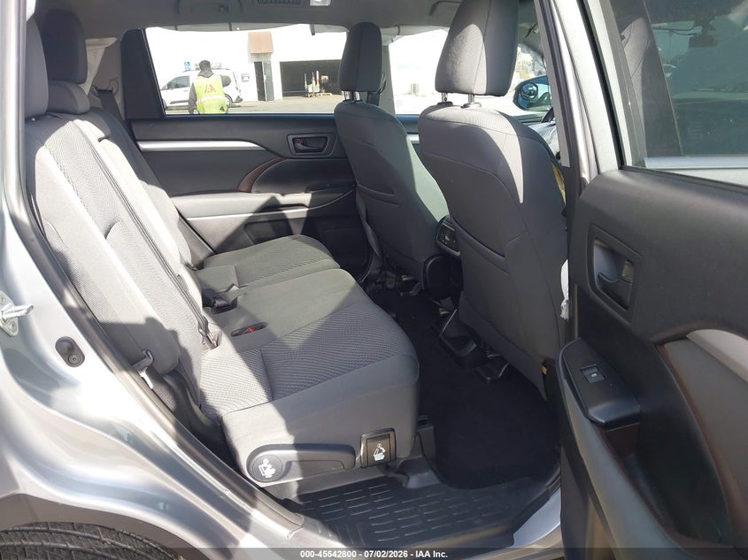2019 Toyota Highlander VIN 5TDBZRFH3KS701437 IAAI salvage auction — FRONT END, Salvage (California), sold $3,800 on 2026-07-17 (photo 8)