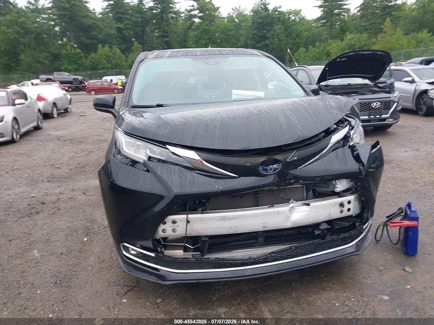 2021 Toyota Sienna VIN 5TDYRKEC5MS017290 IAAI salvage auction — FRONT END, Salvage (Idaho), sold $13,800 on 2026-08-23 (photo 6)