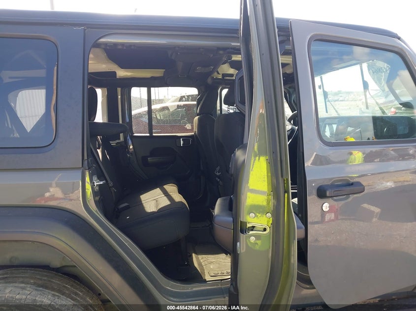 2020 Jeep Wrangler / VIN 1C4HJXDN8LW145352 IAAI salvage auction — FRONT & REAR, Salvage Title, sold $2,300 on 2026-08-13 (photo 8)