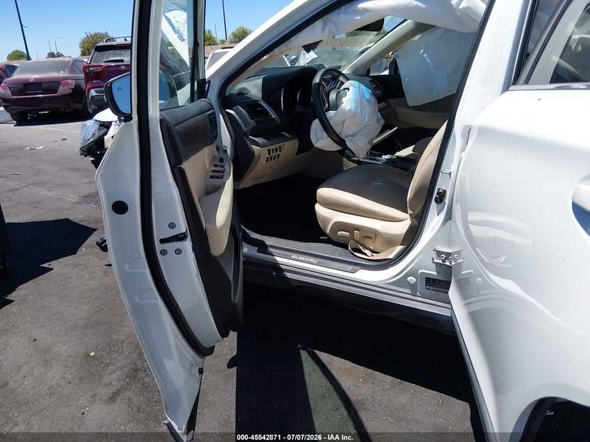 2018 Subaru Outback VIN 4S4BSANC0J3200965 IAAI salvage auction — LEFT FRONT, Salvage Title, sold $1,125 on 2026-07-31 (photo 5)