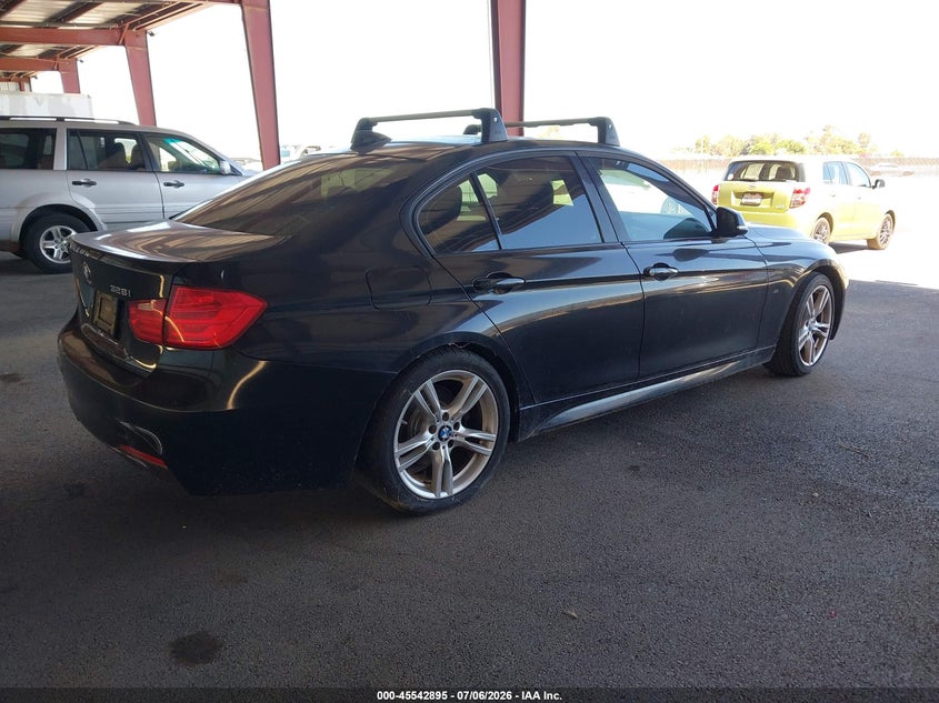 2013 BMW 3er VIN WBA3A5C51DF603747 IAAI salvage auction — NORMAL WEAR, Clear - Dealer Only (California), sold $1,300 on 2026-07-14 (photo 4)