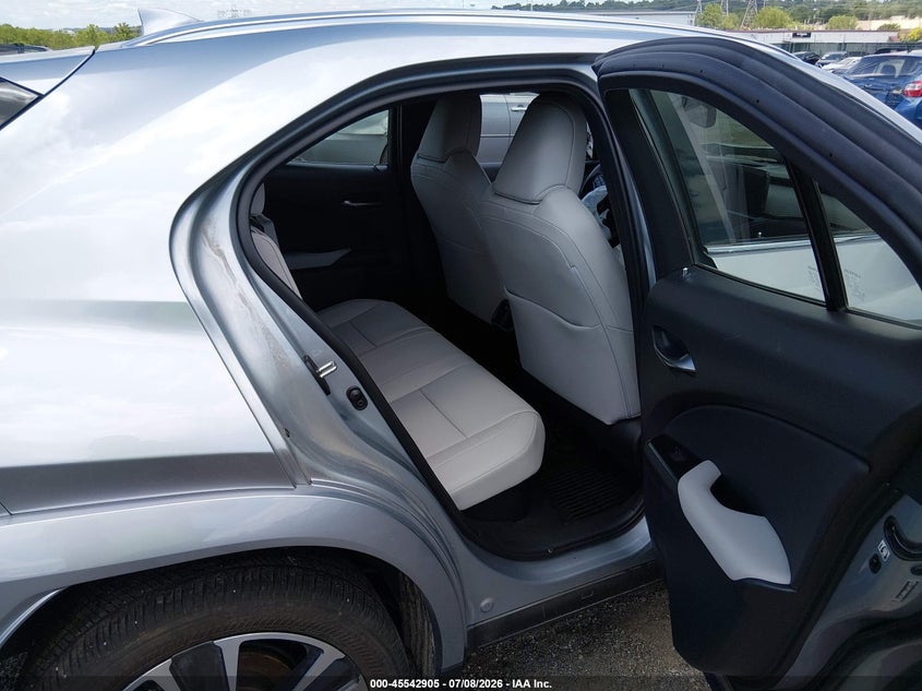 2023 Lexus Ux VIN JTHP9JBH6P2067289 IAAI salvage auction — FRONT END, Salvage (Pennsylvania), sold $9,700 on 2026-07-30 (photo 8)