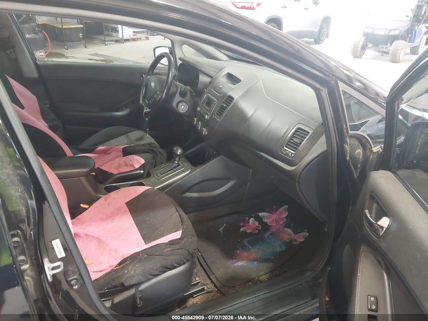 2015 Kia Forte VIN KNAFX5A87F5389767 IAAI salvage auction — NORMAL WEAR, Clear (Montana), sold $375 on 2026-07-30 (photo 5)