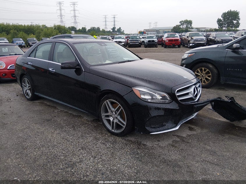 2016 Mercedes-benz E-klasse VIN WDDHF8JB1GB216606 IAAI salvage auction — LEFT SIDE, Salvage (Illinois), sold $3,925 on 2026-08-17 (photo 1)