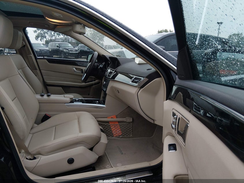 2016 Mercedes-benz E-klasse VIN WDDHF8JB1GB216606 IAAI salvage auction — LEFT SIDE, Salvage (Illinois), sold $3,925 on 2026-08-17 (photo 5)
