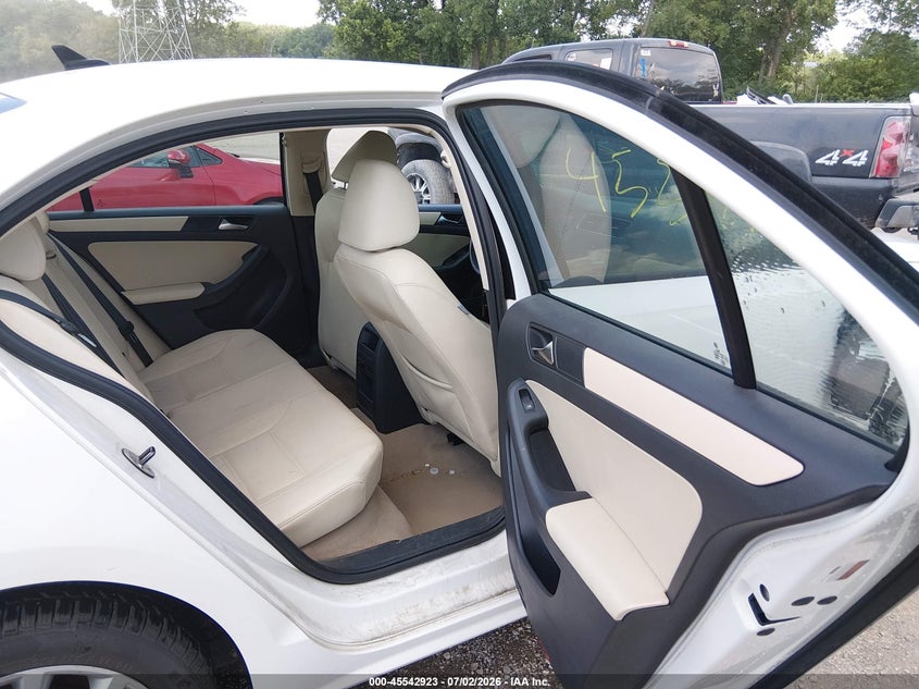 2011 Volkswagen Jetta VIN 3VWDZ7AJ0BM382213 IAAI salvage auction — RIGHT FRONT, Clear (Indiana), sold $900 on 2026-08-03 (photo 8)