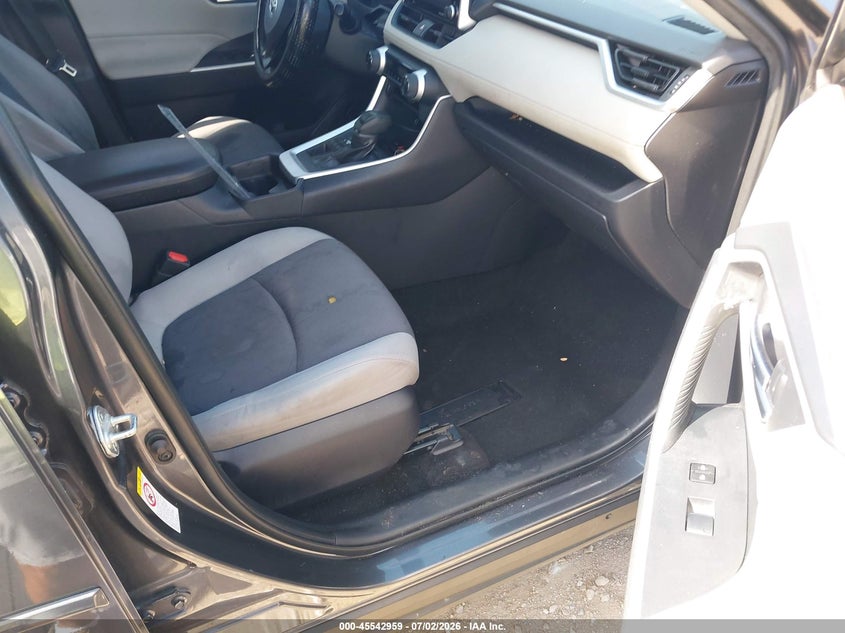 2019 Toyota Rav 4 VIN JTMP1RFV4KD008696 IAAI salvage auction — FRONT END, Salvage Title, sold $7,300 on 2026-07-22 (photo 5)