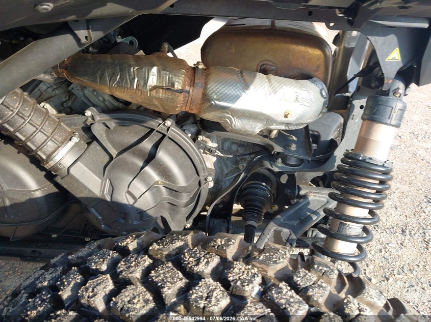 2022 Can-am/ brp Maverick VIN 3JB1TAX44NK000452 IAAI salvage auction — THEFT, Salvage Title, sold $6,400 on 2026-09-01 (photo 9)