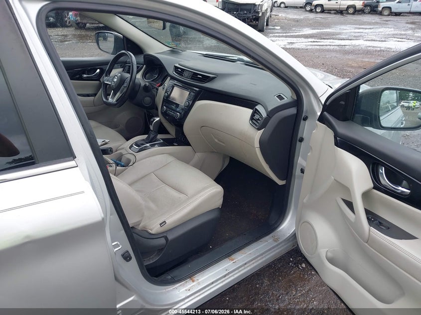 2018 Nissan Rogue VIN JN1BJ1CR7JW201532 IAAI salvage auction — NORMAL WEAR, Clear (New Jersey), sold $1,550 on 2026-07-14 (photo 5)