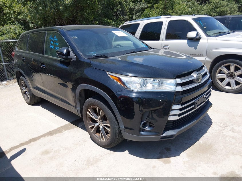 2019 Toyota Highlander VIN 5TDZZRFH1KS309605 IAAI salvage auction — NORMAL WEAR, Clear (Tennessee), sold $7,200 on 2026-07-27 (photo 1)