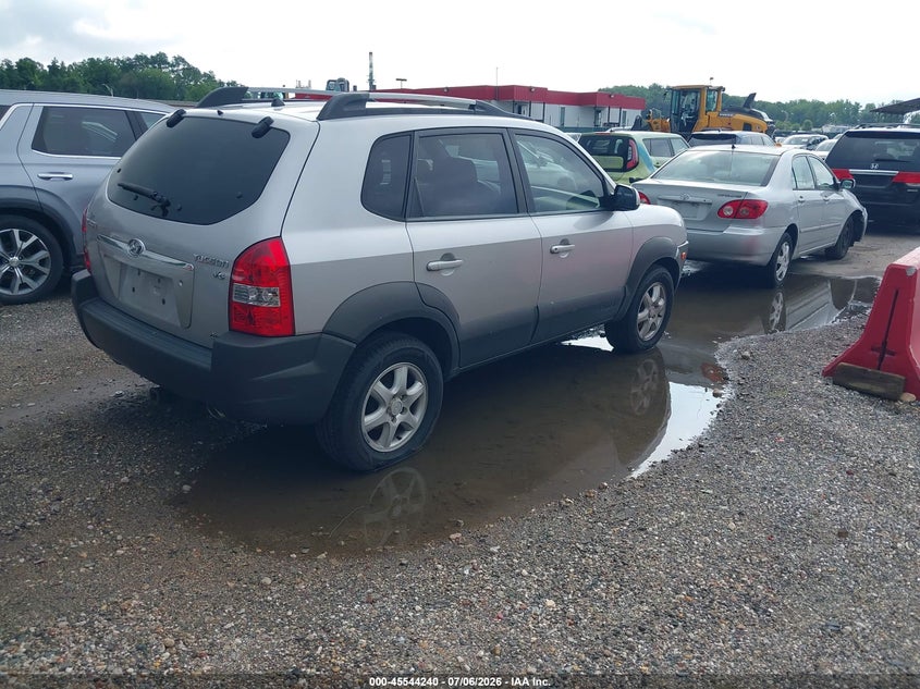 2005 Hyundai Tucson VIN KM8JN72D85U067830 IAAI salvage auction — NORMAL WEAR, Clear-Dealer Only (Maryland), sold $850 on 2026-07-09 (photo 4)