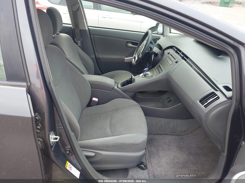 2011 Toyota Prius VIN JTDKN3DU0B5327612 IAAI salvage auction — NORMAL WEAR, Clear (District Of Columbia), sold $825 on 2026-07-29 (photo 5)