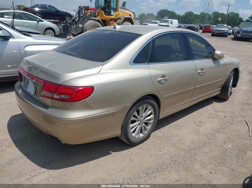 2011 Hyundai Azera VIN KMHFC4DD4BA533323 IAAI salvage auction — NORMAL WEAR, Rebuilt (Indiana), sold $975 on 2026-07-08 (photo 4)
