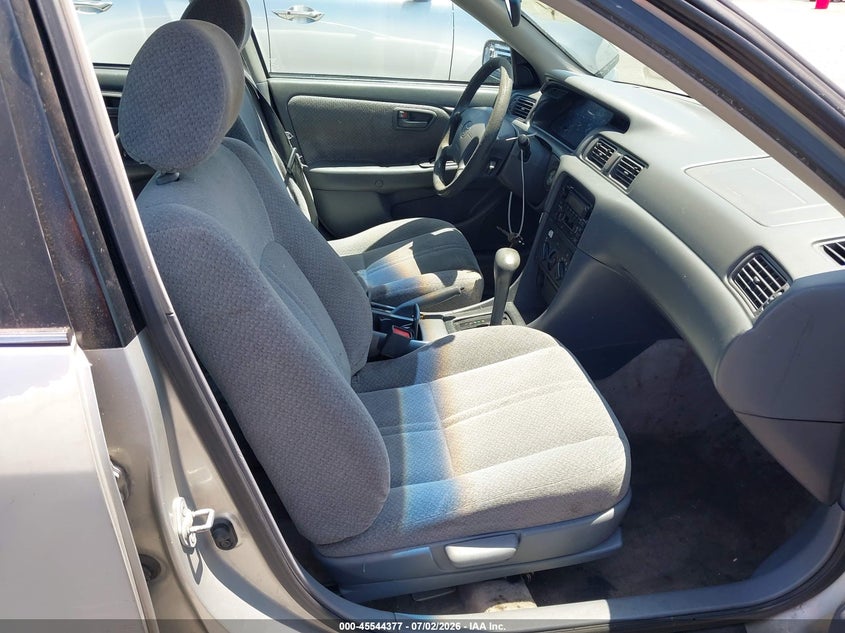 2001 Toyota Camry VIN 4T1BG22K41U828251 IAAI salvage auction — RIGHT FRONT, Salvage (California), sold $475 on 2026-07-09 (photo 5)