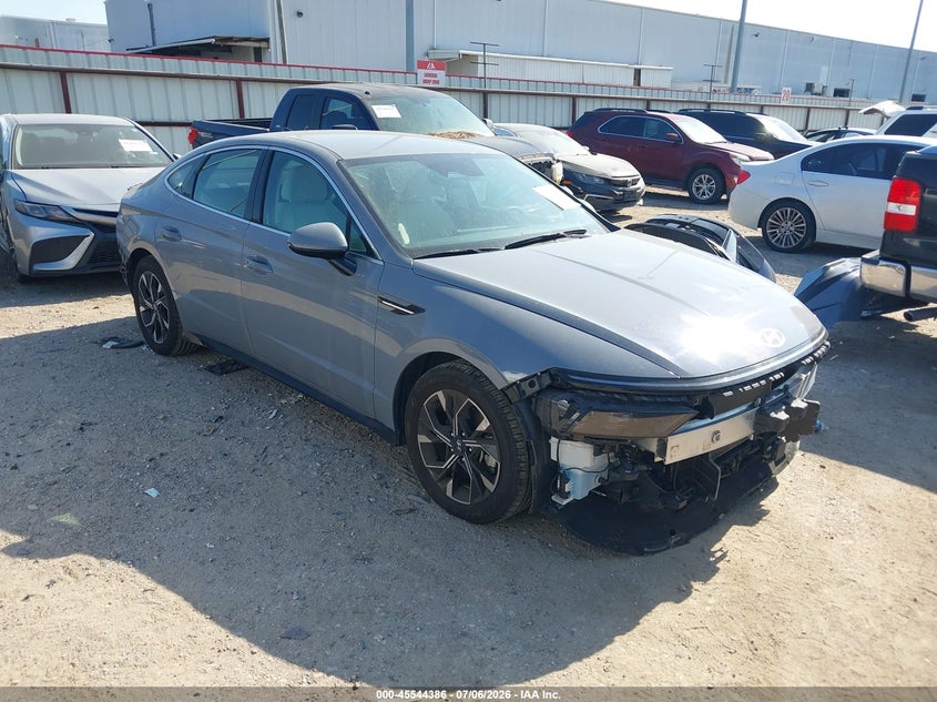 2025 Hyundai Sonata VIN KMHL64JA4SA438023 IAAI salvage auction — FRONT & REAR, Enterprise Vehicles Clear Only (Missouri), sold $13,300 on 2026-07-09 (photo 1)