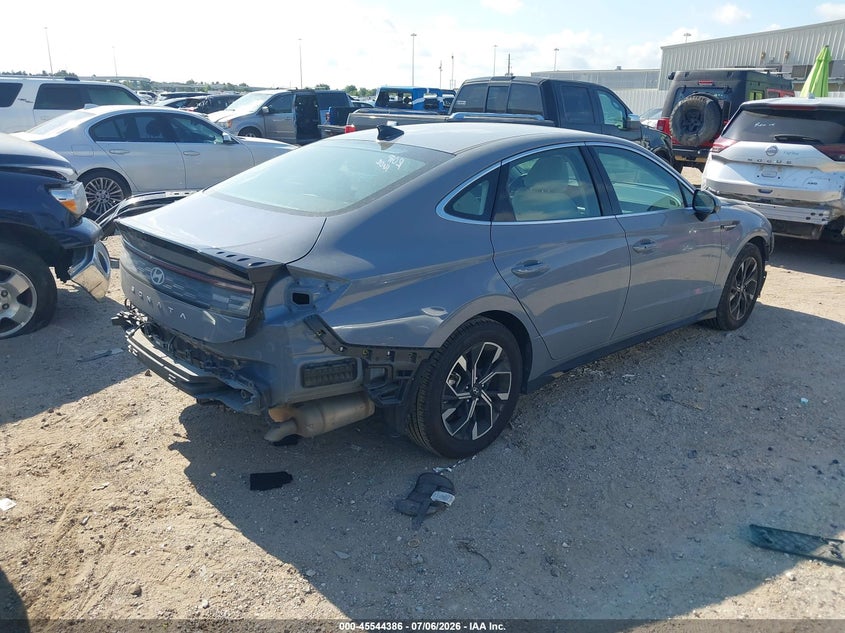2025 Hyundai Sonata VIN KMHL64JA4SA438023 IAAI salvage auction — FRONT & REAR, Enterprise Vehicles Clear Only (Missouri), sold $13,300 on 2026-07-09 (photo 4)