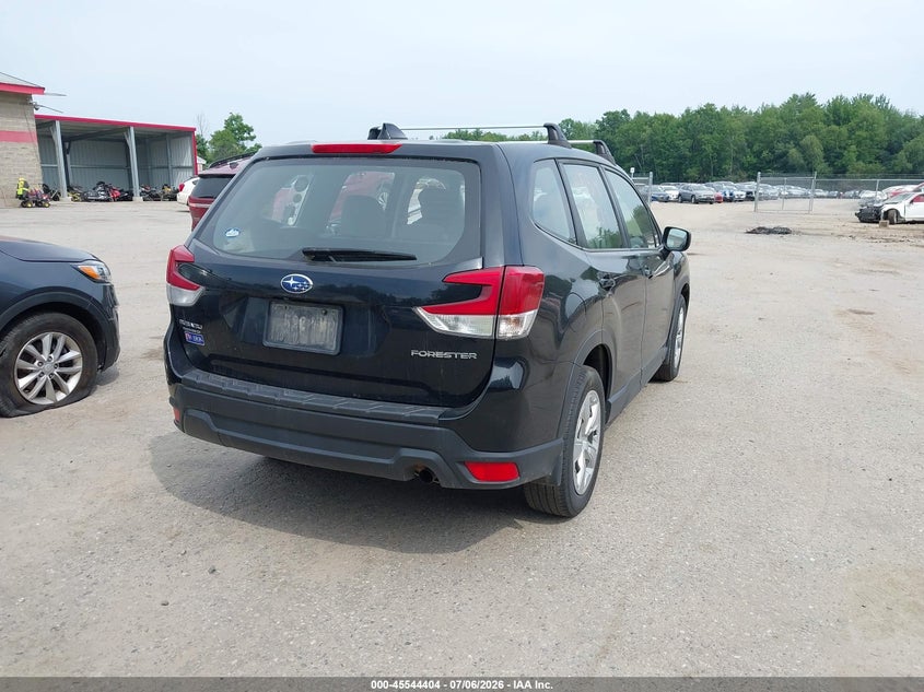 2021 Subaru Forester VIN JF2SKAAC2MH550682 IAAI salvage auction — NORMAL WEAR, Original (Maine), sold $4,000 on 2026-07-13 (photo 4)