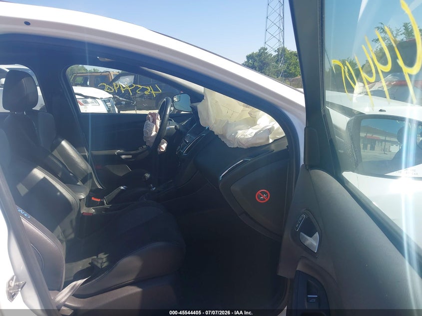 2016 Ford Focus VIN WF0DP3TH5G4117282 IAAI salvage auction — FRONT END, Salvage Title, sold $2,100 on 2026-08-04 (photo 5)
