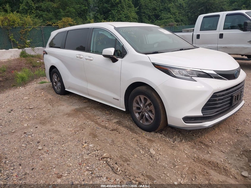 2021 Toyota Sienna VIN 5TDKRKEC7MS045811 — IAAI salvage auction photo