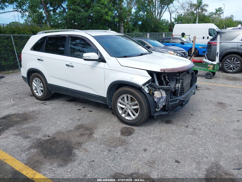 2014 Kia Sorento VIN 5XYKT3A6XEG439728 IAAI salvage auction — FRONT END, Salvage Title, sold $1,250 on 2026-07-27 (photo 1)