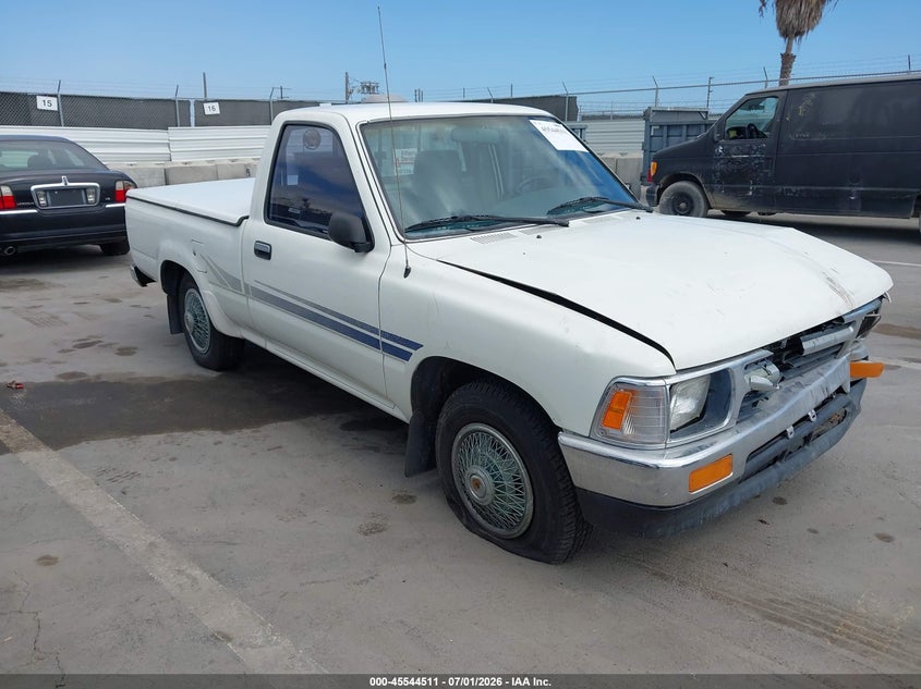 1994 Toyota Pickup VIN 4TARN81P0RZ166297 IAAI salvage auction — NORMAL WEAR, Clear - Dealer Only (California), sold $2,350 on 2026-07-08 (photo 1)