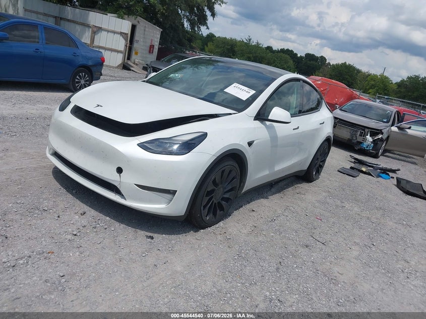 2022 Tesla Model y VIN 7SAYGDEF9NF414666 IAAI salvage auction — REAR END, Salvage Title, sold $6,800 on 2026-07-26 (photo 2)
