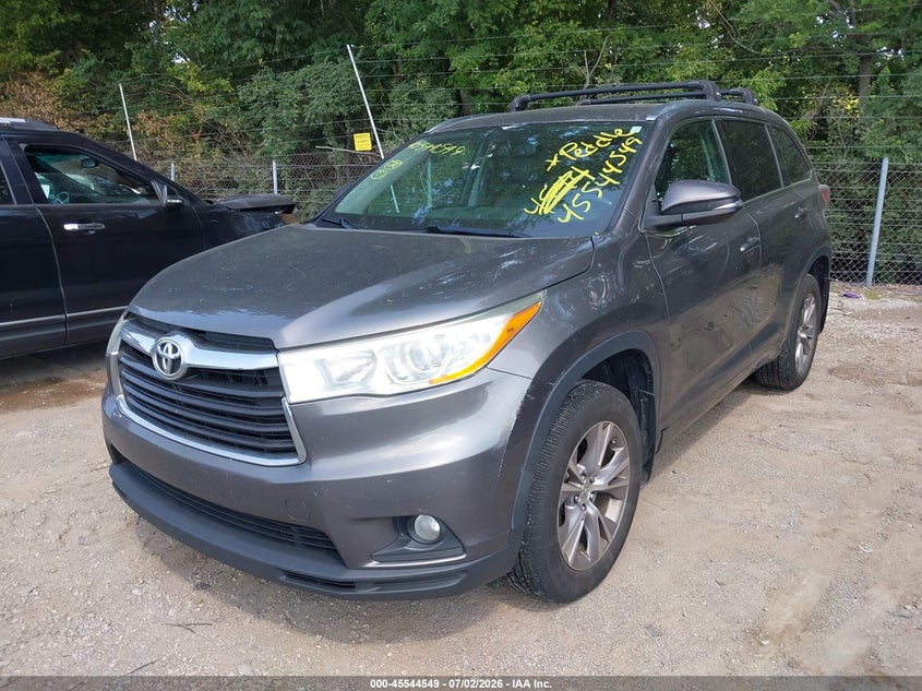 2014 Toyota Highlander VIN 5TDJKRFH4ES033944 IAAI salvage auction — NORMAL WEAR, Clear (Indiana), sold $5,500 on 2026-07-08 (photo 2)