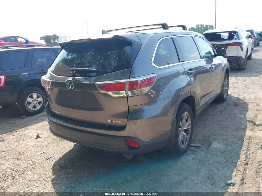 2014 Toyota Highlander VIN 5TDJKRFH4ES033944 IAAI salvage auction — NORMAL WEAR, Clear (Indiana), sold $5,500 on 2026-07-08 (photo 4)