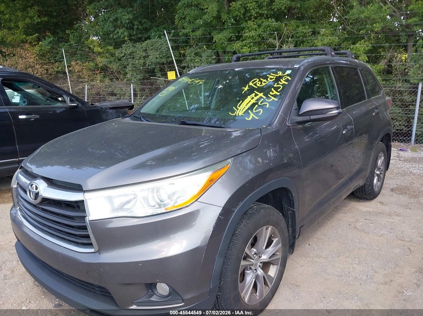 2014 Toyota Highlander VIN 5TDJKRFH4ES033944 IAAI salvage auction — NORMAL WEAR, Clear (Indiana), sold $5,500 on 2026-07-08 (photo 6)