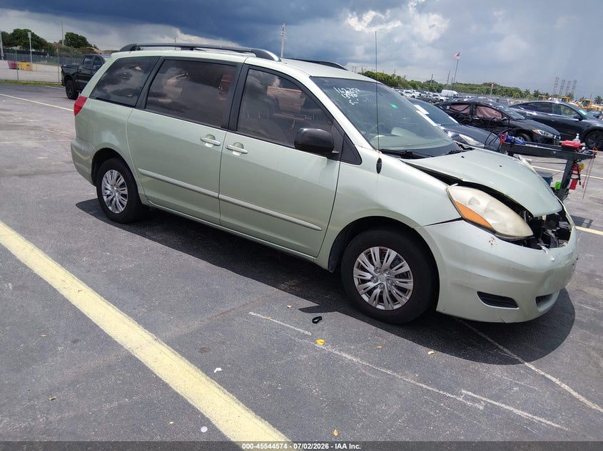 2008 Toyota Sienna VIN 5TDZK23C78S139070 IAAI salvage auction — LEFT FRONT, Rebuildable (Florida), sold $1,625 on 2026-07-30 (photo 1)
