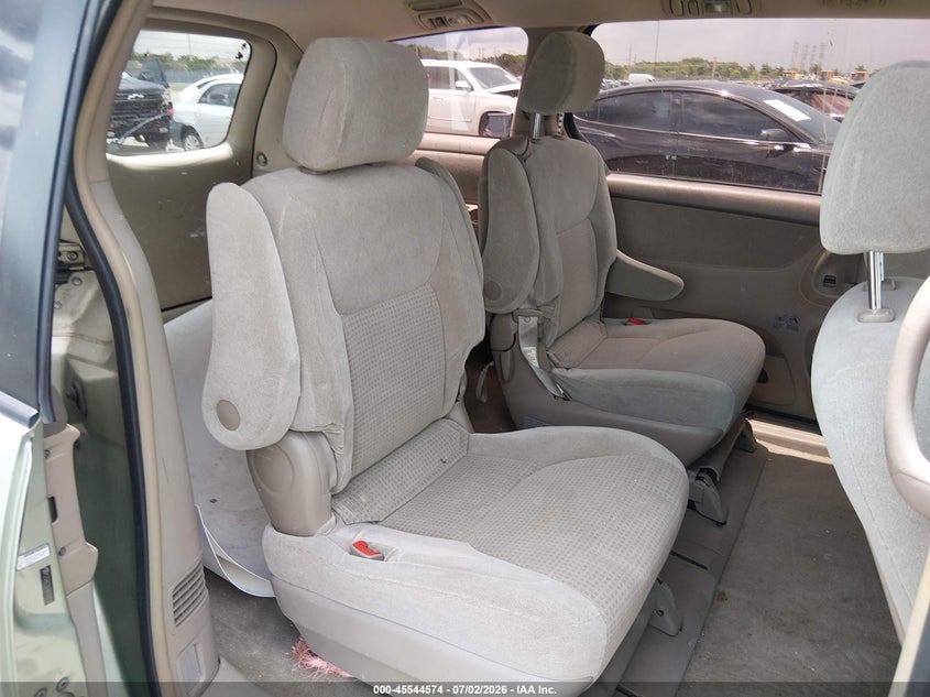 2008 Toyota Sienna VIN 5TDZK23C78S139070 IAAI salvage auction — LEFT FRONT, Rebuildable (Florida), sold $950 on 2026-07-29 (photo 8)