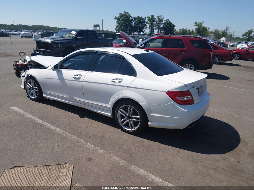 2013 Mercedes-benz C-klasse VIN WDDGF8AB8DA822420 IAAI salvage auction — LEFT FRONT, Clear (New Jersey), sold $1,125 on 2026-07-27 (photo 3)