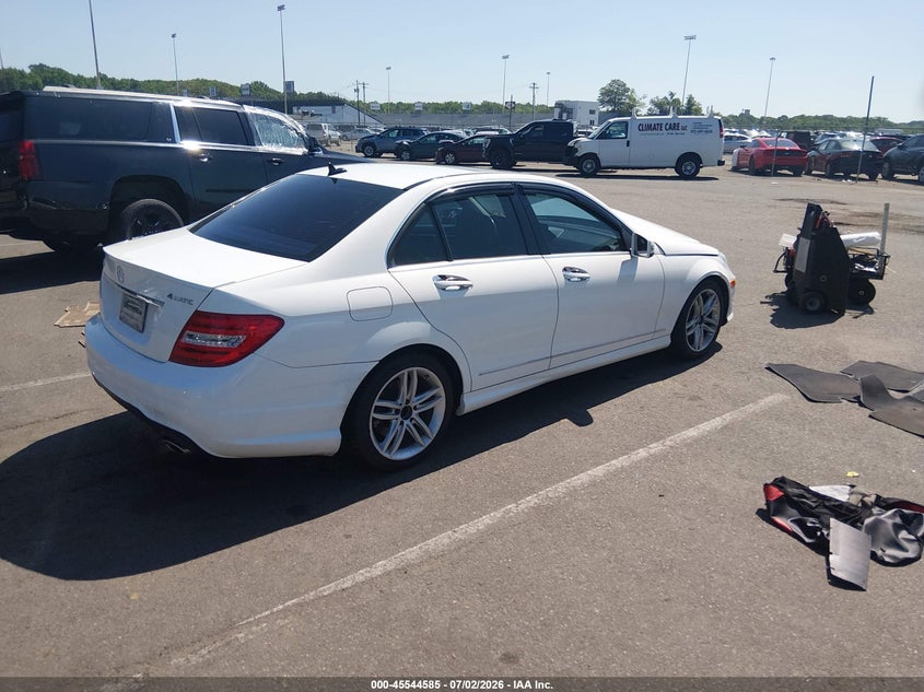 2013 Mercedes-benz C-klasse VIN WDDGF8AB8DA822420 IAAI salvage auction — LEFT FRONT, Clear (New Jersey), sold $1,125 on 2026-07-27 (photo 4)