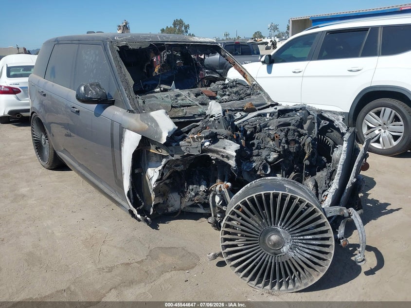 2024 Land rover RANGE ROVER VIN SALKP9FU4RA209115 — IAAI salvage auction photo