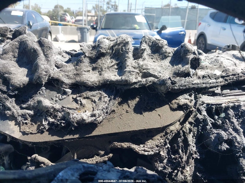2024 Land rover RANGE ROVER VIN SALKP9FU4RA209115 IAAI salvage auction — INTERIOR BURN, Mv-907A (New York), sold $7,650 on 2026-07-29 (photo 7)