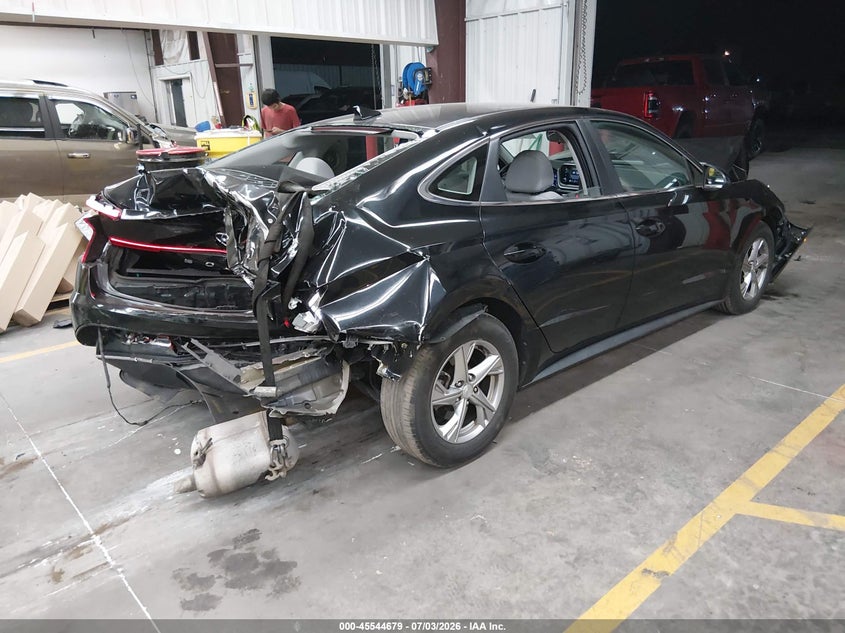 2021 Hyundai Sonata VIN 5NPEG4JAXMH068752 IAAI salvage auction — FRONT & REAR, Salvage Title, sold $575 on 2026-07-28 (photo 4)