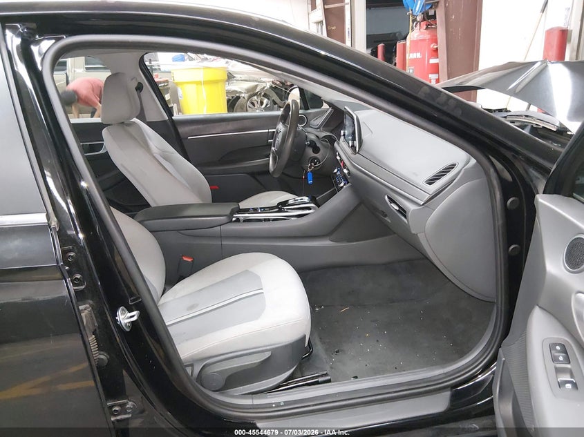 2021 Hyundai Sonata VIN 5NPEG4JAXMH068752 IAAI salvage auction — FRONT & REAR, Salvage Title, sold $575 on 2026-07-28 (photo 5)